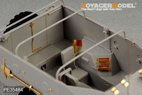 Voyager Model PE35484 1/35 Modern Russian BTR-40 Armored Personnel Carrier (Trumpeter 05517)