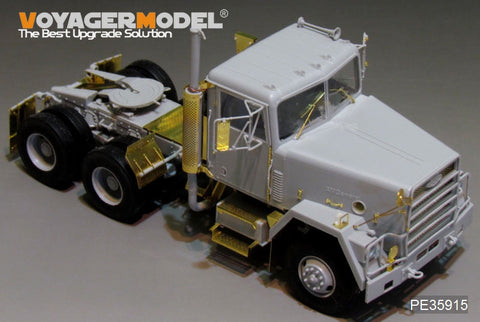 Voyager Model PE35915 1/35 Modern US M915 Tractor/M872 Trailer Basic Photo-Etched Set (Trumpeter 01015)