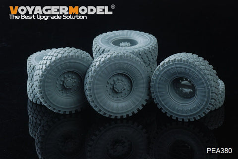 Voyager Model PEA380 1/35 Modern US M983 HEMTT Wheel Set (for Trumpeter 01021)