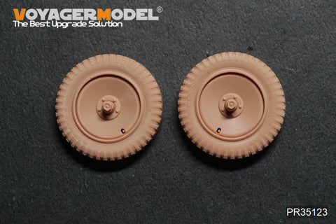 Voyager Model PR35123 1/35 WWII German Sd.Kfz.250 / Sd.Kfz.10 Continental Standard Wheel Pattern (for all kits)