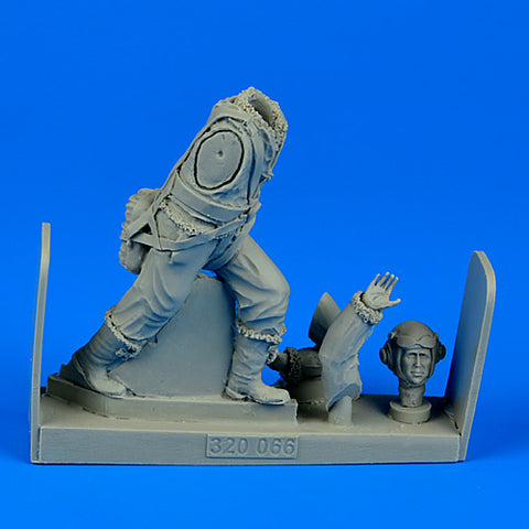 AEROBONUS 320066 1/32 R.A.F. Fighter Pilot WWII