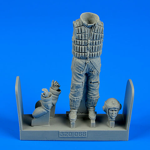 AEROBONUS 320068 1/32 German Luftwaffe Pilot WWII with life jacket