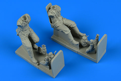 AEROBONUS 320093 1/32 Soviet WWII Pilot and Gunner for Il-2m3 Sturmovik wit seat (For TRUMPETER)