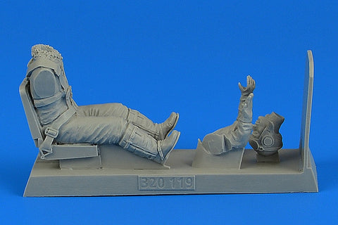 AEROBONUS 320119 1/32 German Luftwaffe Pilot with seat for Me 262A (For TRUM/REV/HAS)