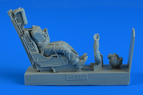 AEROBONUS 320136 1/32 US NAVY and US MARINES Pilot with ej. seat for AV-8B Harrier II (For TRUMPETER)