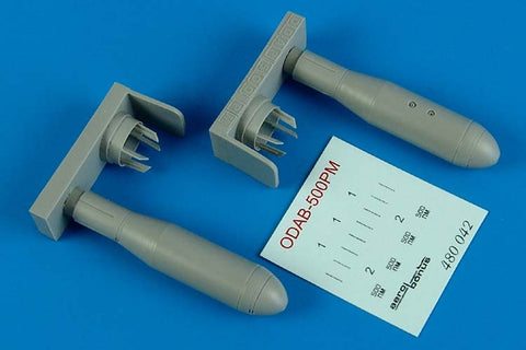 AEROBONUS 480042 1/48 ODAB-500PM Russian fire bombs