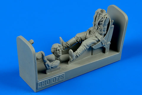 AEROBONUS 480076 1/48 Russian WWII Pilot with seat for P-39 Airacobra