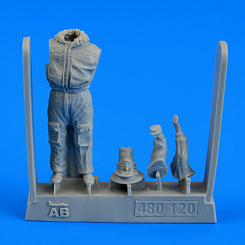 AEROBONUS 480120 1/48 Soviet Pilot - the Cold War period