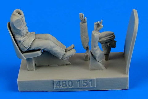 AEROBONUS 480151 1/48 WWII RAF Driver for Bedford MWD (For AIRFIX)