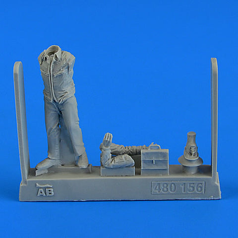 AEROBONUS 480156 1/48 Soviet Air Officer - the Cold War period