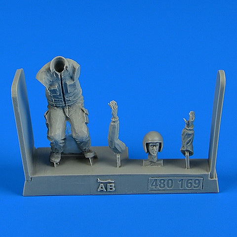 AEROBONUS 480169 1/48 Warsaw Pact Aircraft Mechanic - part 5