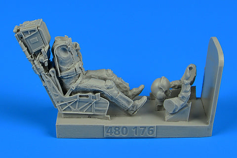 AEROBONUS 480176 1/48 US Navy Fighter/Attack Pilot with ejection seat for F/A-18E/F (For HASEGAWA/REVELL)