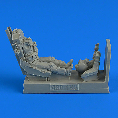 AEROBONUS 480198 1/48 USAF Fighter Pilot with ejection seat for F-5E