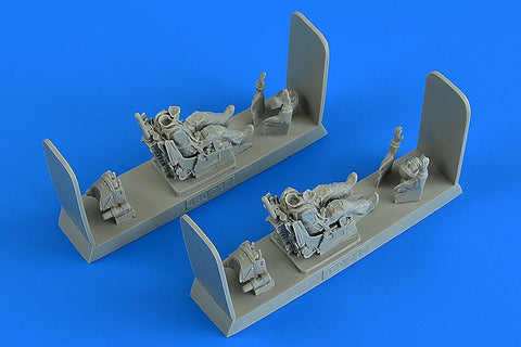 AEROBONUS 480217 1/48 Modern Soviet Fighter Pilot and Operator with ej. seat  for MiG-31 Foxhound
