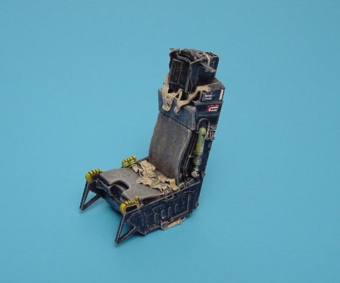 Aires 2004 1/32 ACES II ejection seat - (for A-10, F-15, …)