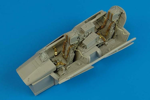 Aires 2130 1/32 Panavia Tornado IDS cockpit set (For REVELL)