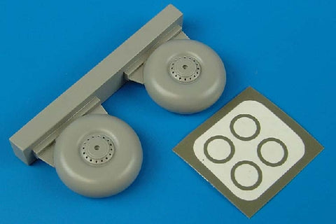 Aires 7204 1/72 Lancaster wheels & paint masks (For REVELL)