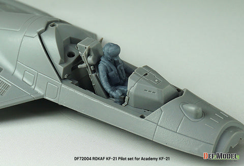 DEF Model DF72004 1/72 ROKAF KF-21 Pilot set (for Academy KF-21)(3d Printed kit)  1 Fig.
