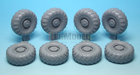 DEF Model DW35056 1/35 Scud B w/MAZ-543 Sagged Wheel set 1 (for Dragon 1/35)