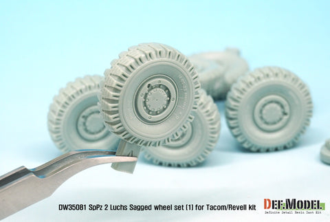 DEF Model DW35081 1/35 German Luchs 8X8 Dunlxp Sagged Wheel set-1 (for Tacom/Revell 1/35)