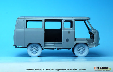 DEF Model DW35144 1/35 Russian UAZ 3909 Van sagged wheel set (for Zvezda 1/35)