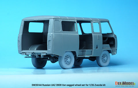 DEF Model DW35144 1/35 Russian UAZ 3909 Van sagged wheel set (for Zvezda 1/35)