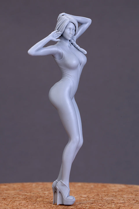 Hobby Design HD03-0432 1/24 Showgirl