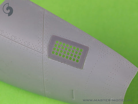 MASTER AM-32-136 1/32 P-51 Mustang - carburator air filter cover - standard holed type (for Tamiya)