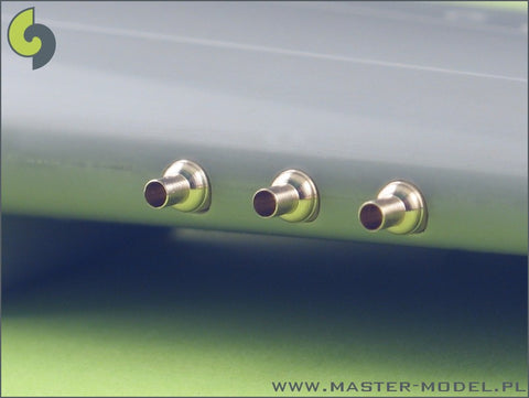 MASTER AM-48-025 1/48 P-40 E - N fairings with blast tubes for .50cal Browning (6pcs)