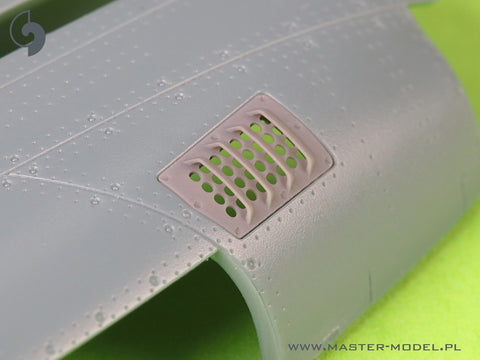 MASTER AM-48-187 1/48 P-51 Mustang - carburator air filter cover - RAF louvred type - version A (for Eduard)