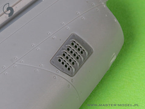 MASTER AM-72-172 1/72 P-51 Mustang - carburator air filter cover - RAF louvred type - version A (for Arma Hobby)