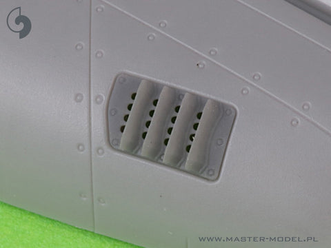 MASTER AM-72-173 1/72 P-51 Mustang - carburator air filter cover - RAF louvred type - version B (for Arma Hobby)
