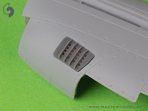 MASTER AM-72-173 1/72 P-51 Mustang - carburator air filter cover - RAF louvred type - version B (for Arma Hobby)