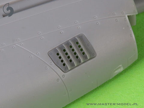 MASTER AM-72-173 1/72 P-51 Mustang - carburator air filter cover - RAF louvred type - version B (for Arma Hobby)
