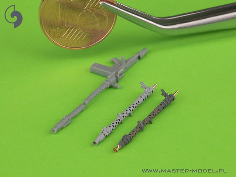 MASTER GM-35-049 1/35 MG-34 (7.92mm) - German machine gun barrels - version with drilled cooling jacket - used by infantry and on early tanks (2pcs)
