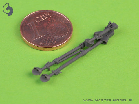 MASTER GM-35-065 1/35 Folded M3 tripod for Browning M2HB .50 cal machine gun (1pc)