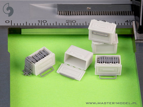 MASTER GM-35-067 1/35 M2 ammunition cans for Browning M2 .50 cal machine gun - WWII version (6 pcs) - OPENED