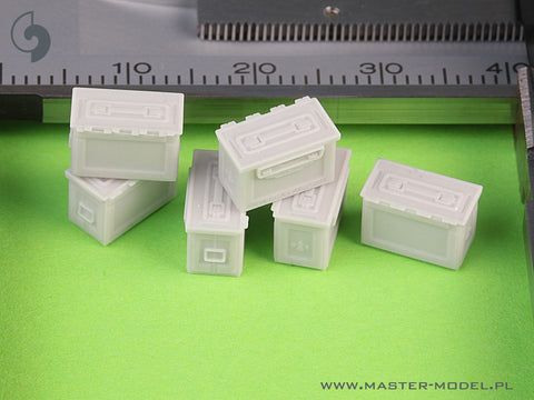 MASTER GM-35-068 1/35 M2 ammunition cans for Browning M2 .50 cal machine gun - WWII version (6 pcs) - CLOSED
