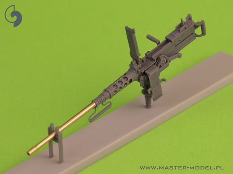 MASTER GM-35-069 1/35 Browning M2HB .50 cal (12,7mm) - on tank mount - early WWII version (D69820 cradle with small 50 round ammo can D68375)