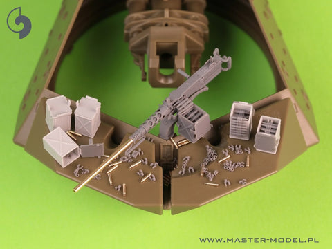 MASTER GM-35-070 1/35 Browning M2HB .50 cal (12,7mm) - for M10 Tank Destroyer (D70627 cradle with small 50 round ammo can D68375)