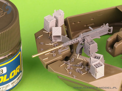 MASTER GM-35-070 1/35 Browning M2HB .50 cal (12,7mm) - for M10 Tank Destroyer (D70627 cradle with small 50 round ammo can D68375)