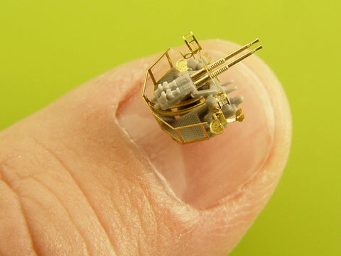 MASTER SM-350-091 1/350 USN 40 mm/56 Bofors twin mount ver.1 / with Mk-51 director - (resin, PE and turned parts) - (6pcs)