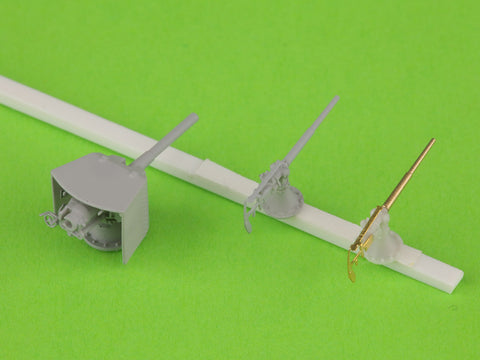 MASTER SM-350-114 1/350 SMS Emden -  5,2 cm SK L/55 guns - (resin, PE and turned parts) - (8pcs)