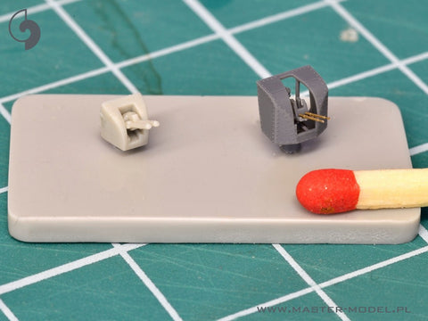 MASTER SM-350-118 1/350 French Light Cruiser Marseillaise armament - 152mm (9pcs), 90mm (8pcs), 13,2mm (8pcs) barrels with resin mounts (for Trumpeter kit)