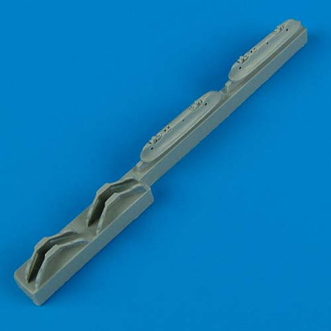 Quick Boost 32 062 1/32 P-51D Mustang pylons(For TRUMPETER)