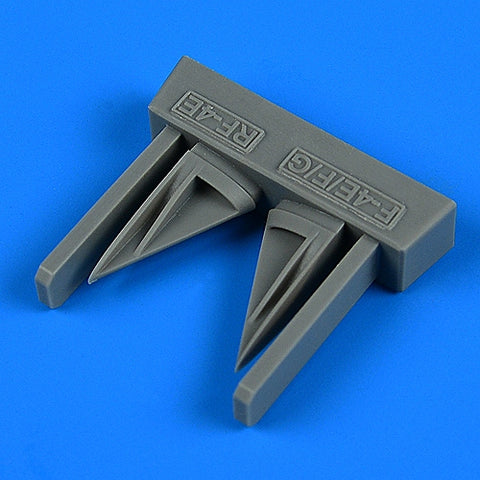 Quick Boost 32 264 1/32 F-4E/F/G RF-4E Phantom II vertical tail air inlet(For REVELL)