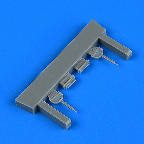 Quick Boost 48 925 1/48 Hawker Hurricane steps - f976962f-6cfb-4846-b7ee-34c28001580d