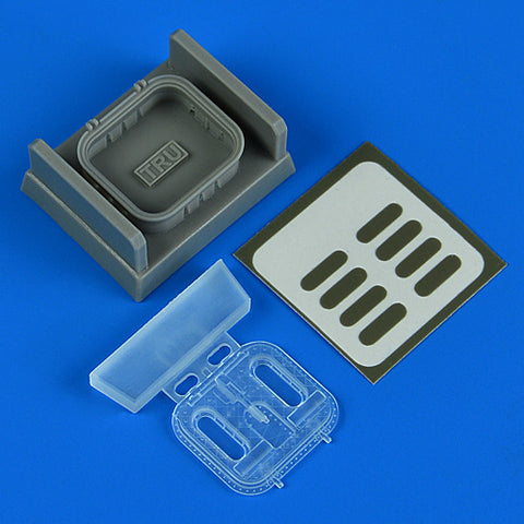 Quick Boost 49 082 1/48 Mi-8MT/Mi-17 Open service/emergency hatch(For TRUMPETER)