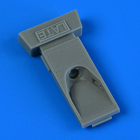 Quick Boost 49 093 1/48 A-10A/C Thunderbolt II Opened in-flight refueling slipway door - late(For ACADEMY)