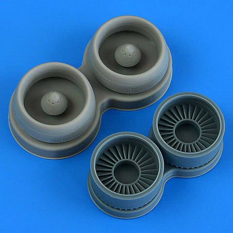Quick Boost 72 709 1/72 A-10A/C Thunderbolt II correct fan blades(For GWH)